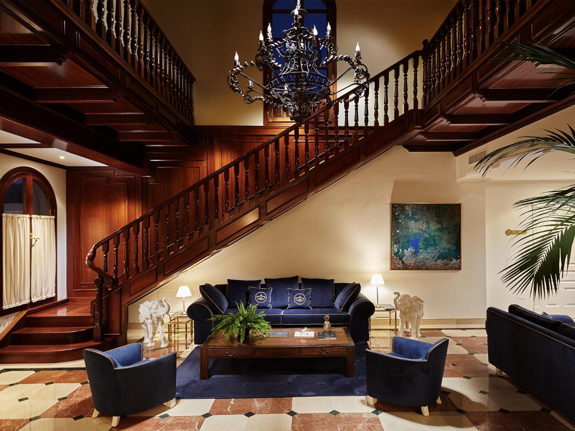 18 Suits Chalet Puerto Banus Ferienhaus *